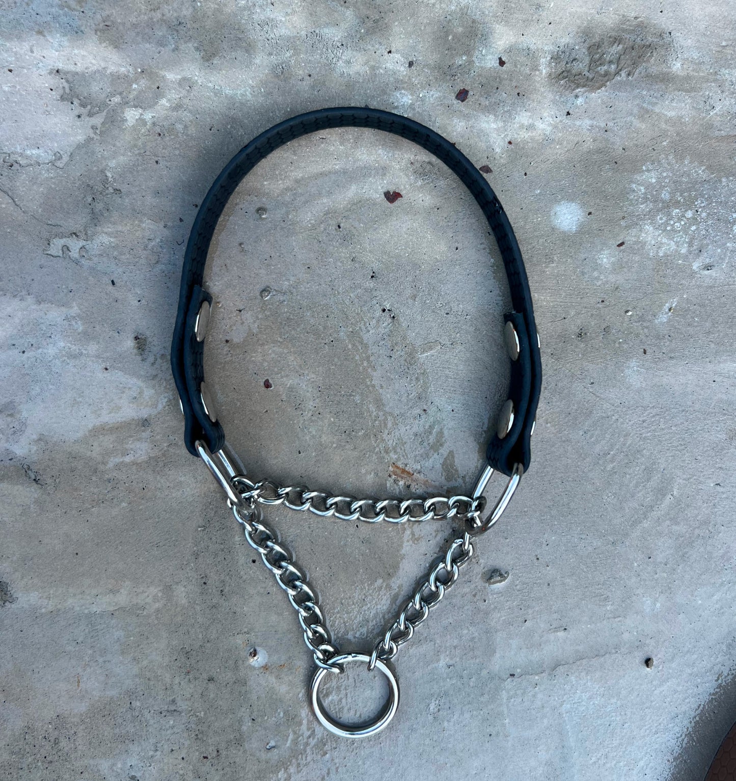 Halvstryp halsband med kedja i vattentätt hexa material