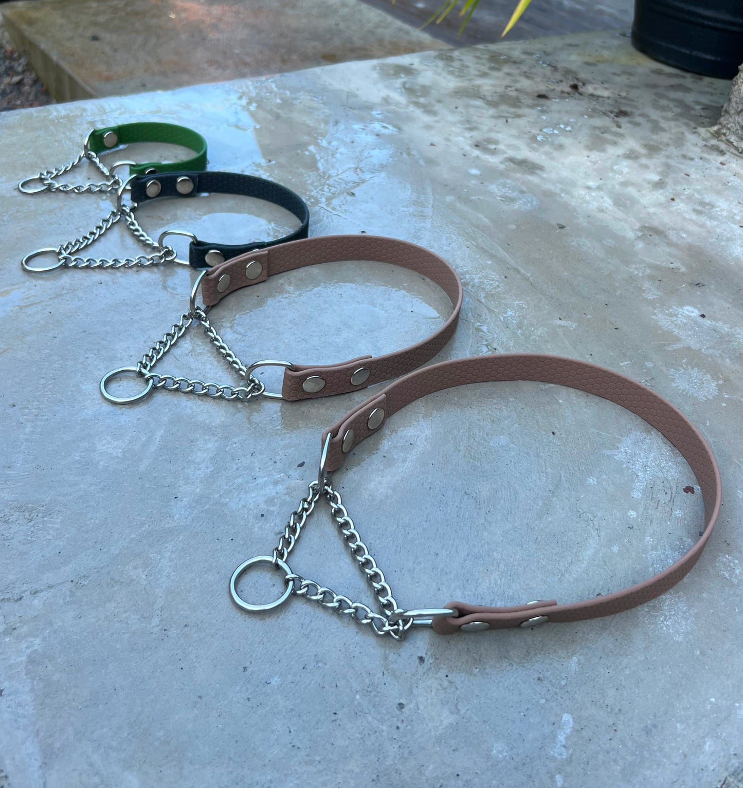 Halvstryp halsband med kedja i vattentätt hexa material