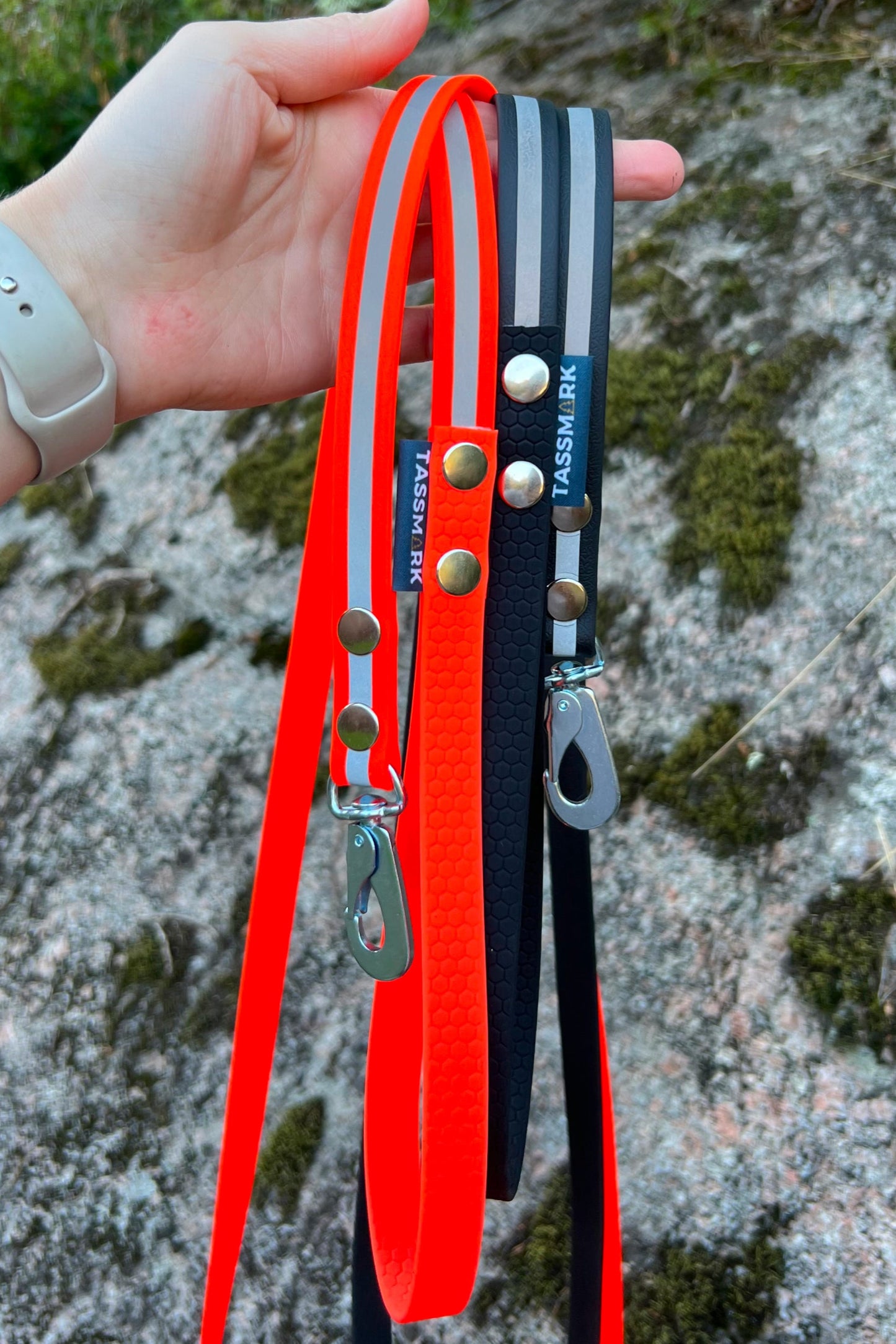 Reflexkoppel 2 och 3 meter långt i biothane och hexa. Reflex koppel som lyser i mörkret