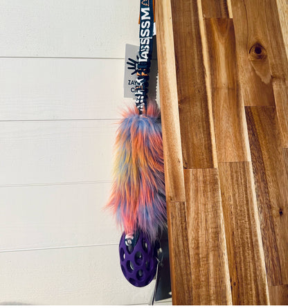 Fuskpäls Kampleksak med JW Pet Hol-EE Fotboll (rainbow)