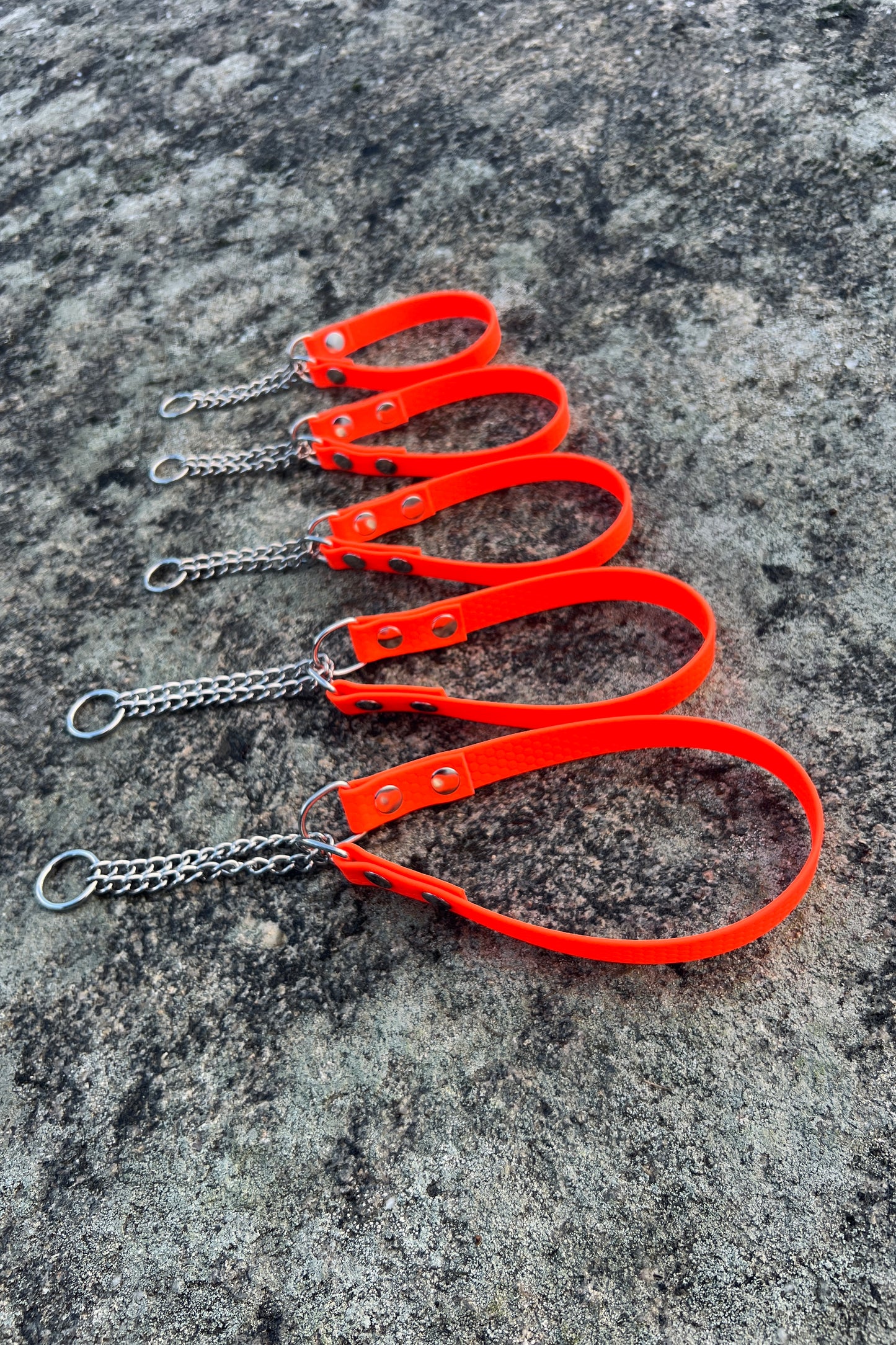 Agda halvstryp halsband med kedja