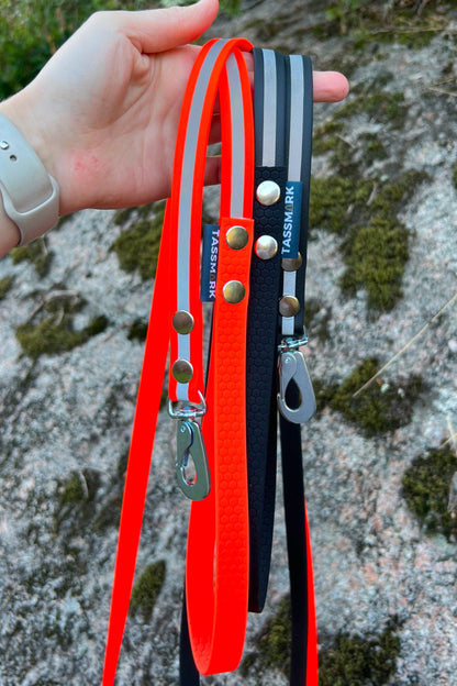 Reflexkoppel 2 och 3 meter långt i biothane och hexa. Reflex koppel som lyser i mörkret